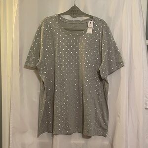 NWT Lane Bryant top. Size 18/20. Chest: 25”. Length: 20”